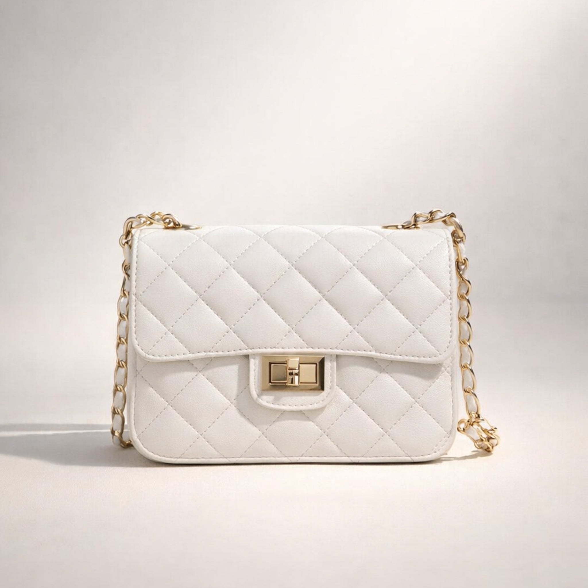 GIULIA BAG – Borsa a Tracolla in Vera Pelle Trapuntata con Catena Oro