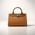 SERENA BAG CUOIO – Borsa a Mano in Vera Pelle Beige Elegante con Dettagli Oro