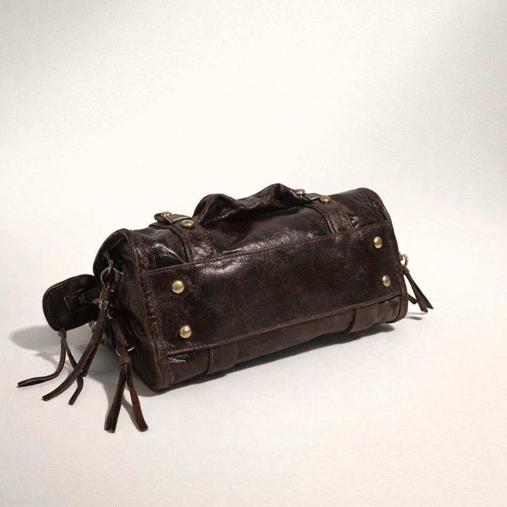 CLAUDIA BAG PICCOLA MARRONE – Borsa in Vera Pelle Vintage con Borchie e Dettagli Oro