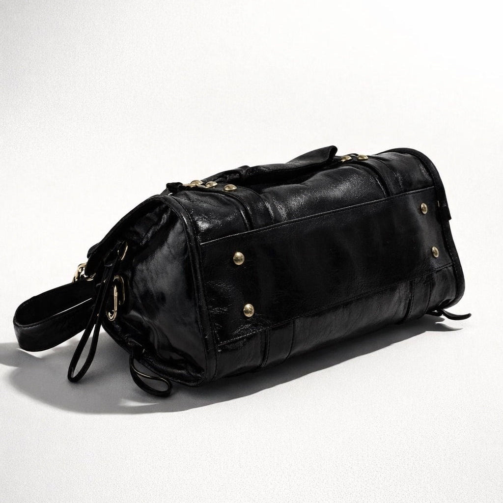 CLAUDIA BAG MEDIA NERA– Borsa in Vera Pelle Vintage con Borchie e Dettagli Oro