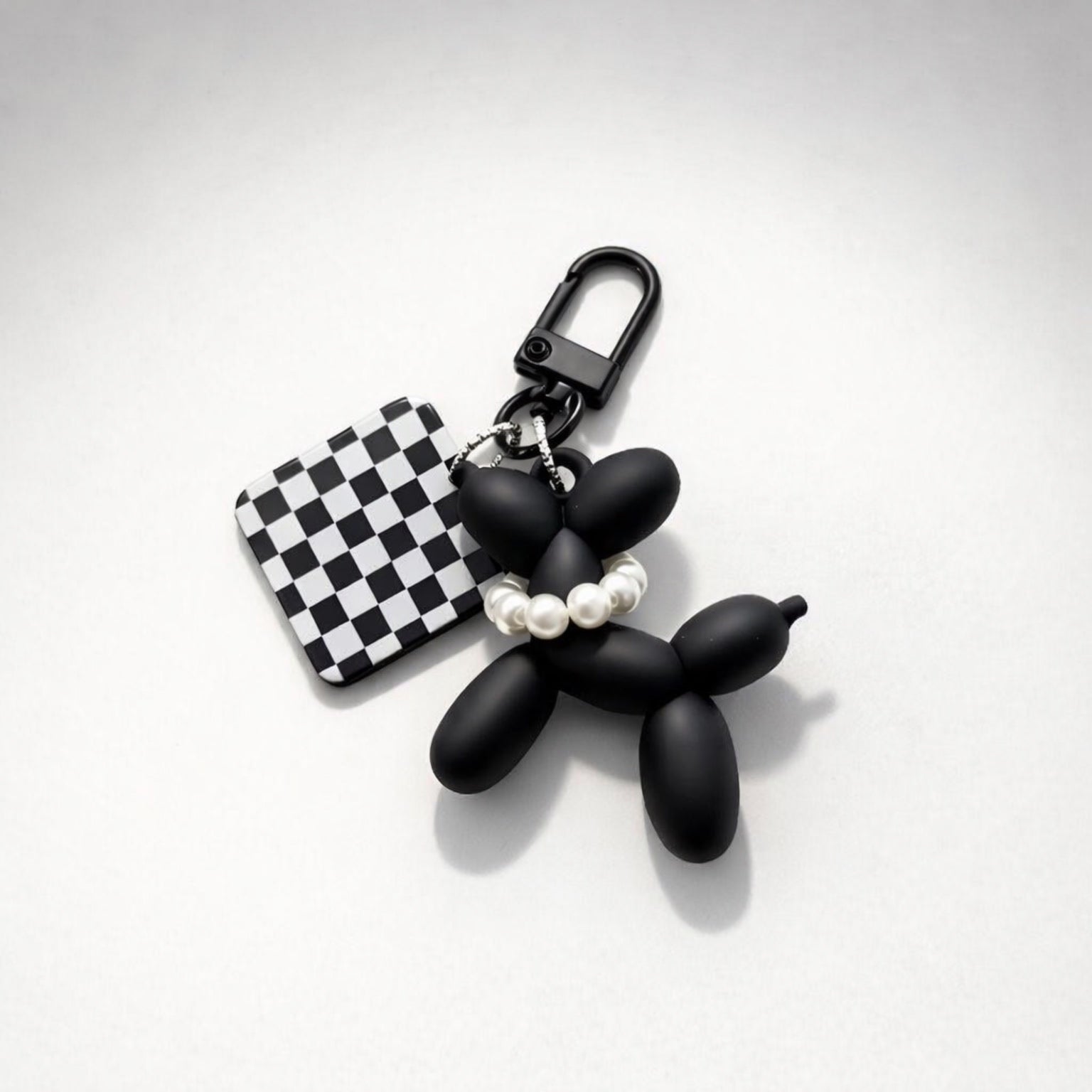 BALLOON CHARM – I Dettagli Più Virali del Momento